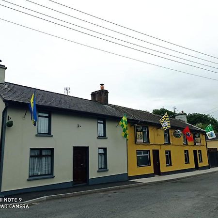 Danny'S Bar Restaurant & Accommodation Broadford  Exterior foto