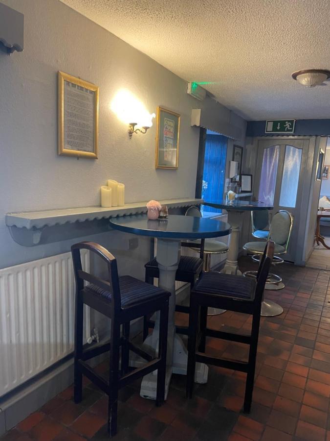 Danny'S Bar Restaurant & Accommodation Broadford  Exterior foto